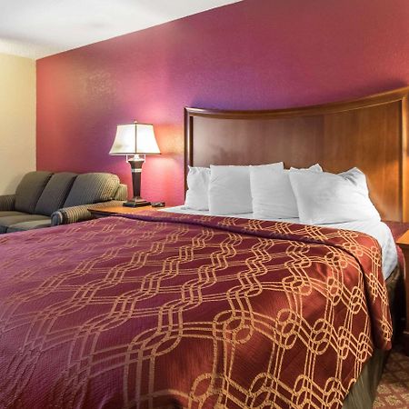 Econo Lodge Inn & Suites Joplin Exteriör bild