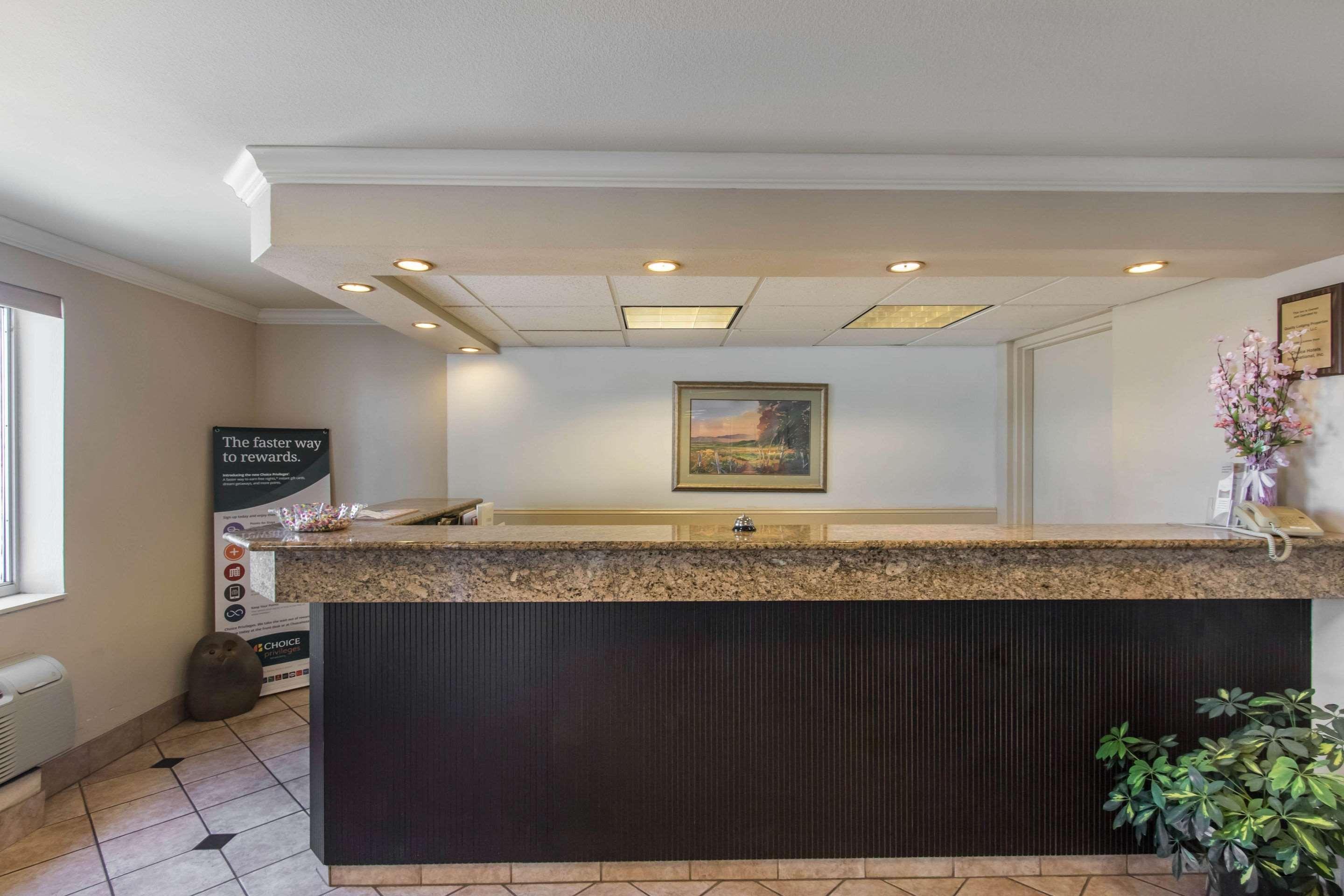 Econo Lodge Inn & Suites Joplin Exteriör bild
