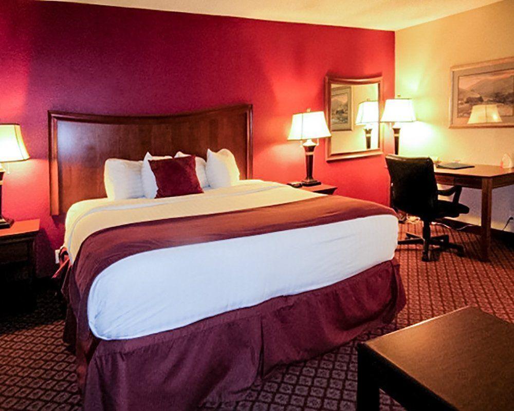Econo Lodge Inn & Suites Joplin Exteriör bild