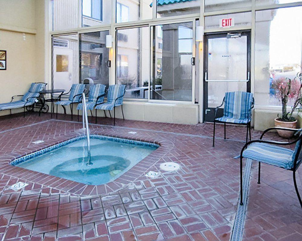 Econo Lodge Inn & Suites Joplin Exteriör bild